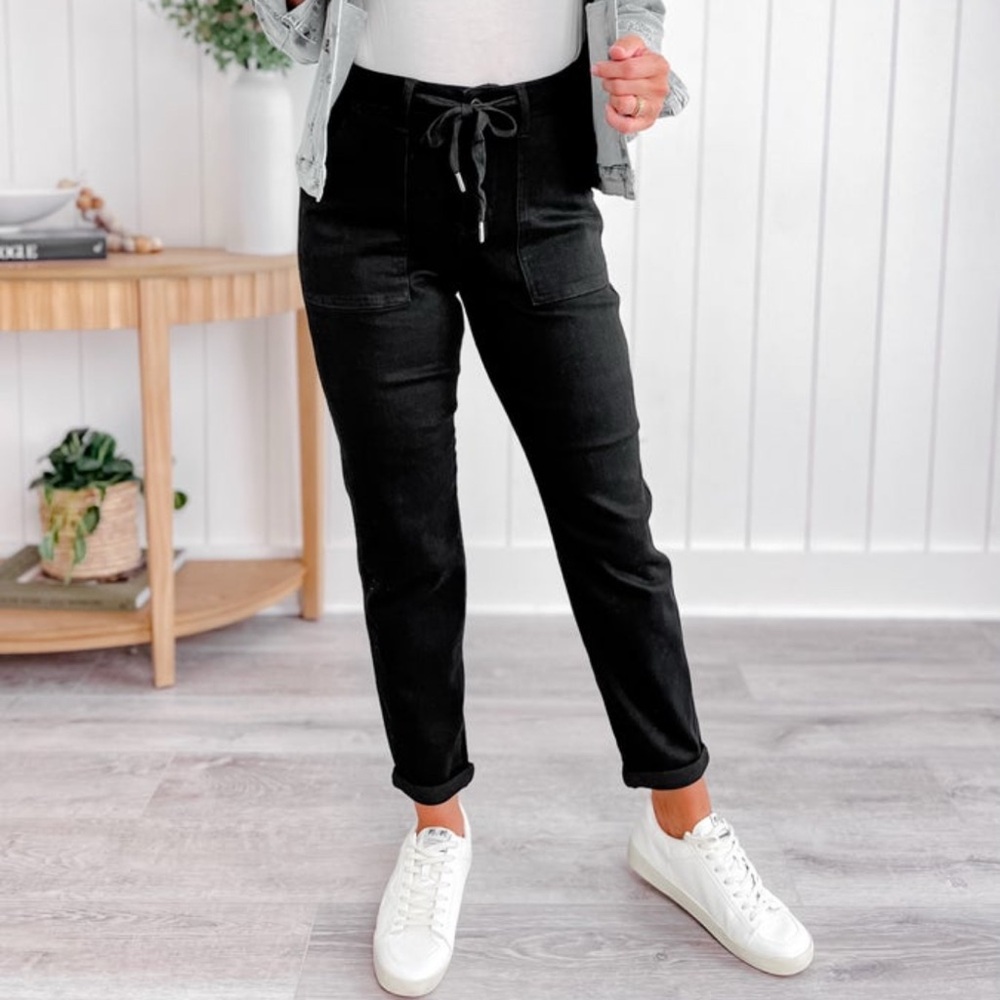Judy Blue Airplane Joggers in Pumpkin Spice